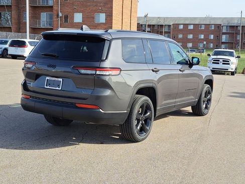 New 2025 Jeep Grand Cherokee L Altitude image 4