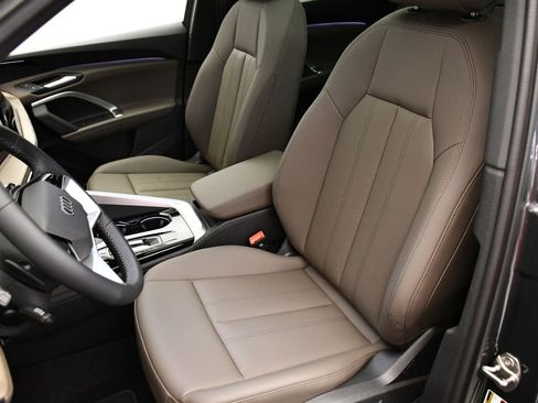 Used 2025 Audi Q5 2.0T Premium w/ Convenience Package image 37