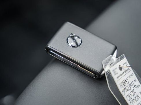 New 2026 Volvo XC90 B6 Plus w/ Protection Package Premier image 44