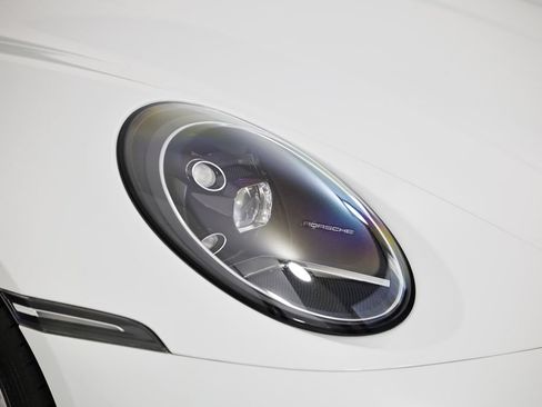 Used 2020 Porsche 911 Carrera 4S AWD/4WD image 18