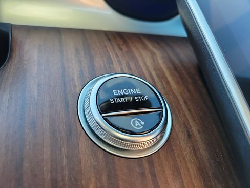 Certified 2023 Mercedes-Benz C 300 Sedan image 31