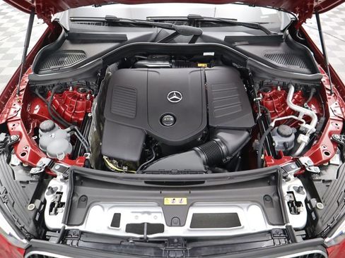 Certified 2025 Mercedes-Benz GLC 300 image 30