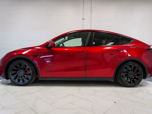 Used 2024 Tesla Model Y Performance AWD/4WD image 29