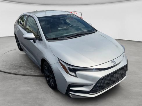 Used 2025 Toyota Corolla SE FWD image 8