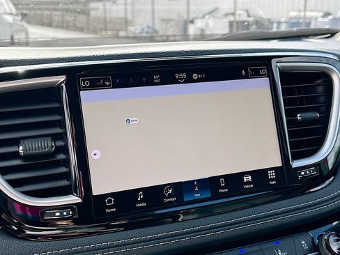New 2027 Chrysler Pacifica Limited w/ S Appearance Package FWD image 20