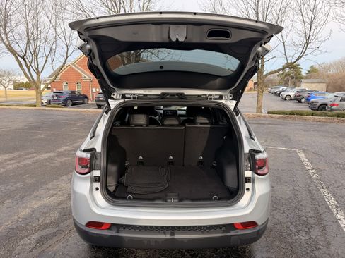 Used 2025 Jeep Compass Latitude w/ Altitude Special Edition image 12