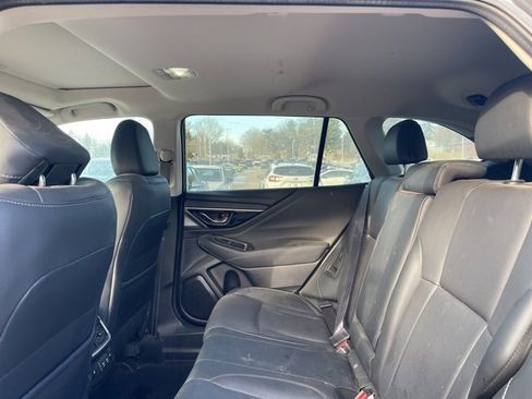 Used 2021 Subaru Outback Limited image 16