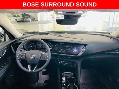 Used 2022 Buick Envision Avenir w/ Technology Package II image 10