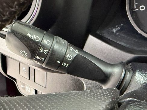 Used 2022 Toyota Tacoma TRD Sport w/ Technology Package image 14