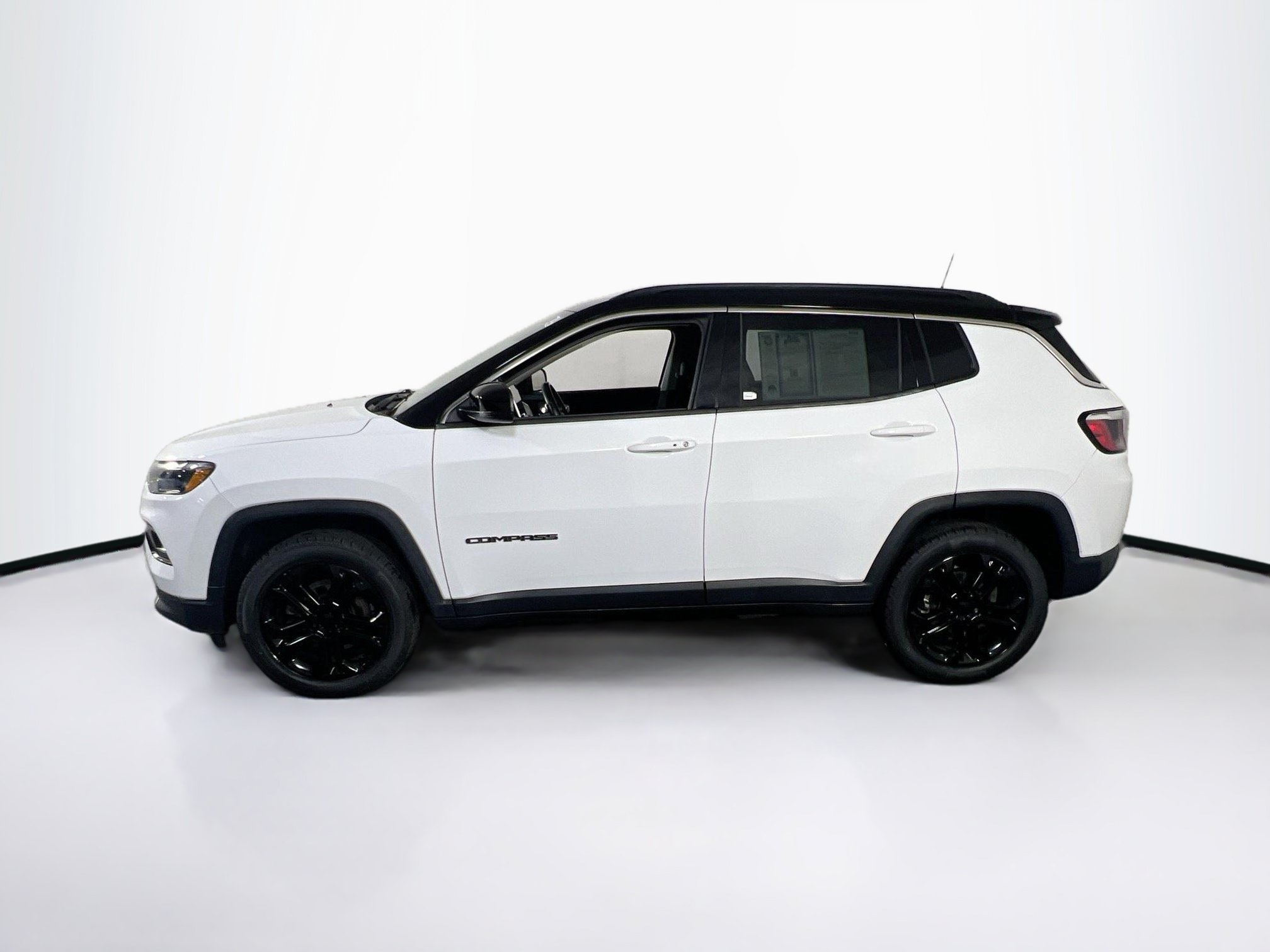 Used 2022 Jeep Compass Limited AWD/4WD image 8