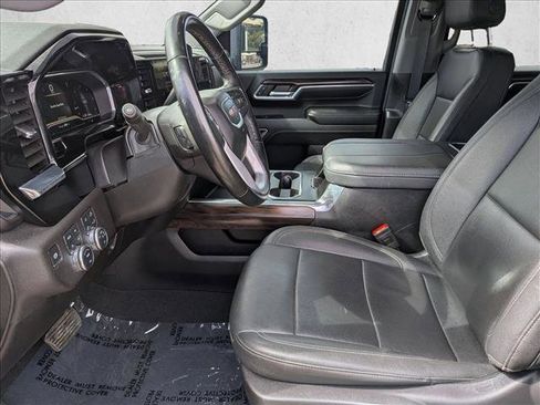 Used 2025 GMC Sierra 2500 SLT w/ SLT Premium Package image 11