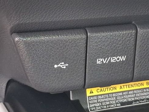 Used 2020 Toyota Camry XLE w/ Carpet Mat Package AWD/4WD image 16