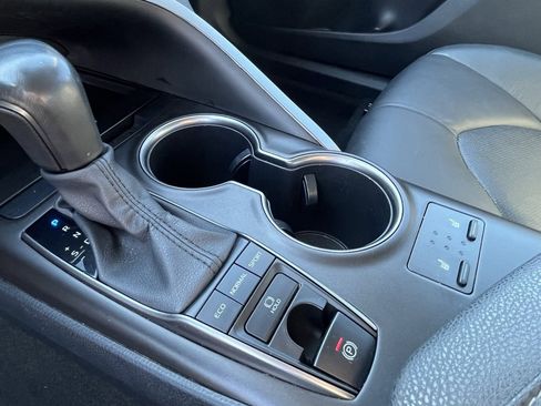 Used 2023 Toyota Camry XSE image 14