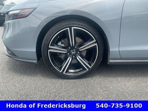 Used 2023 Honda Accord Sport image 9