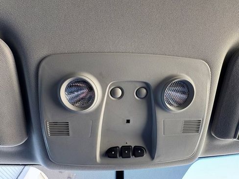 Used 2017 GMC Acadia Limited SLT image 25