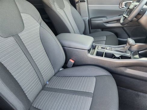New 2026 Kia Sorento LX image 10