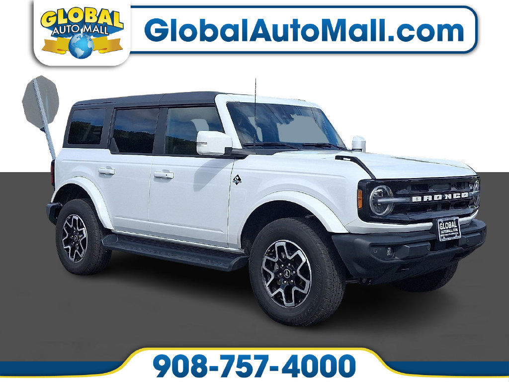 Used 2025 Ford Bronco Outer Banks AWD/4WD image 1