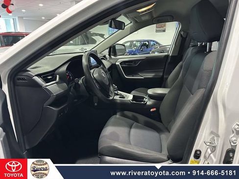 Used 2019 Toyota RAV4 LE w/ All Weather Liner Package AWD/4WD image 12