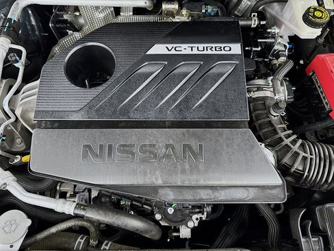 Used 2023 Nissan Rogue SV FWD image 38