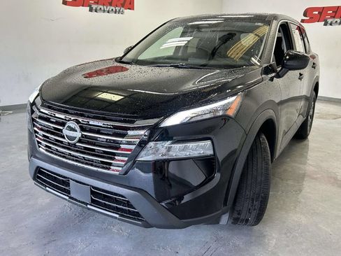 Used 2026 Nissan Rogue SV FWD image 7