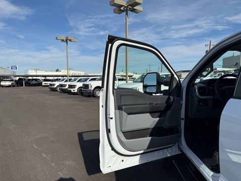 New 2026 Ford F550 4x4 Crew Cab image 11