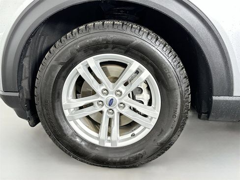 Used 2023 Ford Explorer XLT w/ Equipment Group 202A image 30