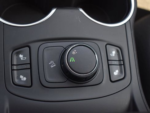 Used 2019 GMC Terrain SLT w/ Preferred Package FWD image 11