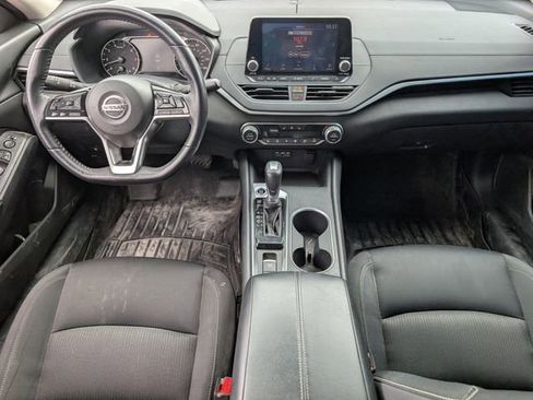 Used 2019 Nissan Altima 2.5 SV image 9