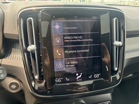 Used 2021 Volvo XC40 T5 R-Design w/ Climate Package AWD/4WD image 17