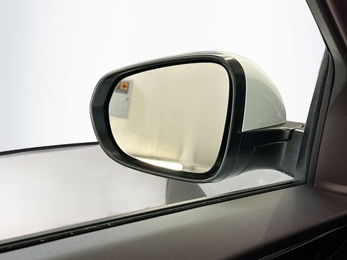 Used 2025 Chevrolet TrailBlazer LT image 16