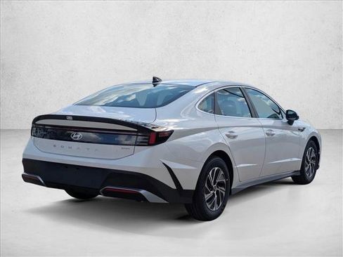 New 2026 Hyundai Sonata Blue FWD image 2