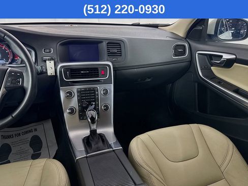 Used 2018 Volvo V60 T5 Dynamic w/ Vision Package image 29