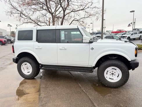 New 2025 Ford Bronco Outer Banks image 5