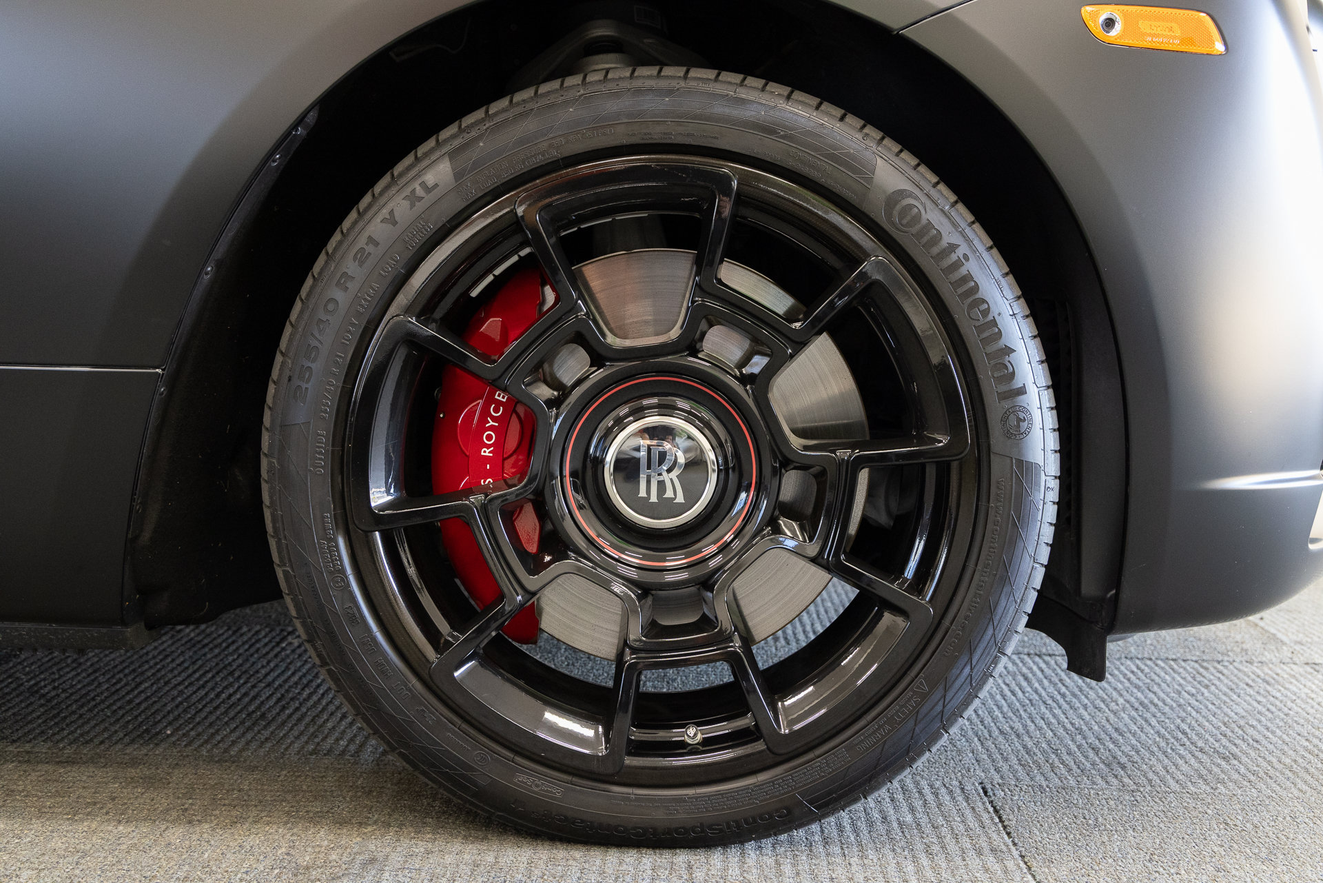 Used 2020 Rolls-Royce Dawn RWD image 35