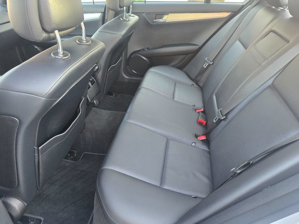Used 2011 Mercedes-Benz C 300 4MATIC Sedan image 11