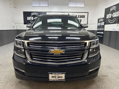 Used 2016 Chevrolet Suburban LTZ image 2