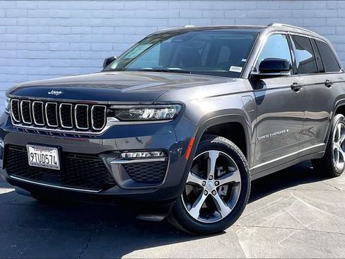 Used 2023 Jeep Grand Cherokee 4WD 4xe image 1