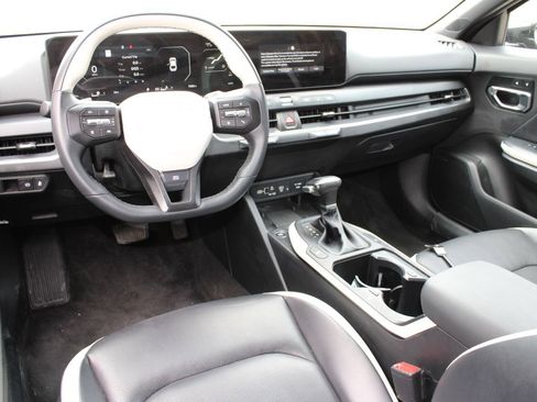 Used 2025 Kia K4 GT-Line w/ GT-Line Premium Package image 5