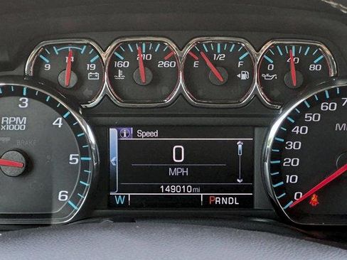 Used 2018 Chevrolet Silverado 1500 LT w/ LT Eassist Package RWD image 11