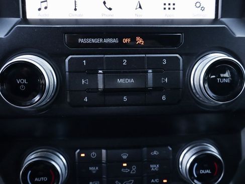 Used 2019 Ford F150 Lariat w/ Equipment Group 502A Luxury image 38