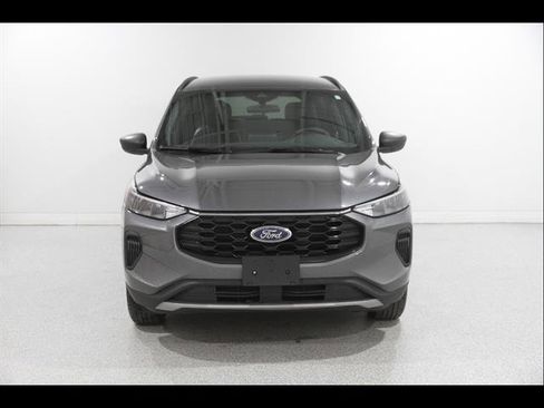 Certified 2025 Ford Escape ST-Line AWD/4WD image 2