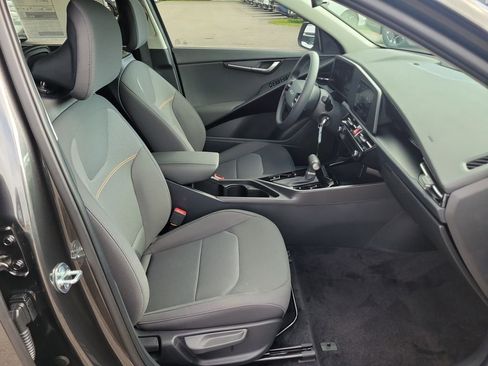 New 2026 Kia Niro LX FWD image 7