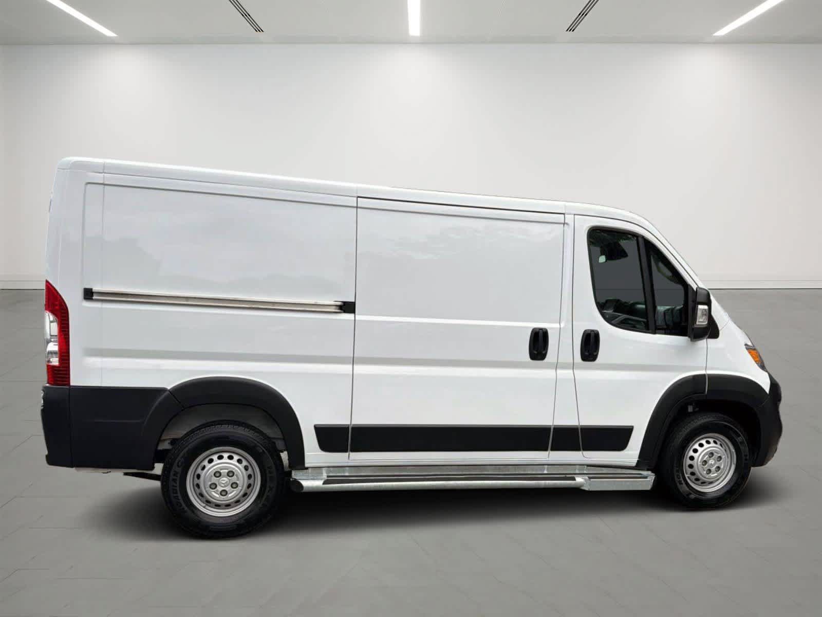 Used 2025 RAM ProMaster 2500 w/ U-Haul Equipment Group FWD image 5