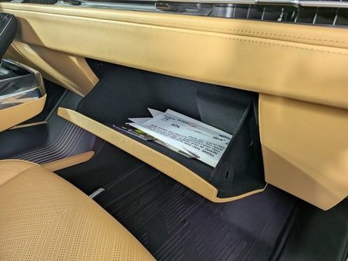 New 2025 Cadillac Escalade IQ Luxury 2 image 35