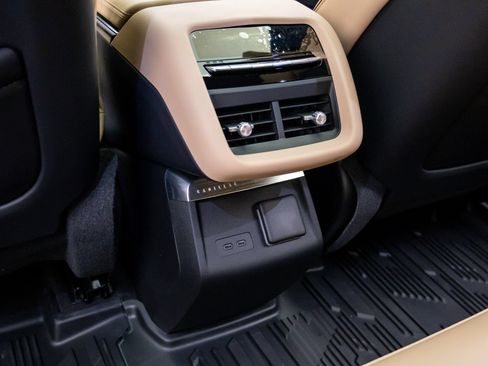 New 2026 Cadillac Lyriq Signature Sport w/ Nappa Leather Package AWD/4WD image 21