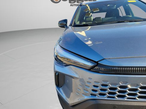 Used 2026 Toyota Corolla Cross XSE image 17