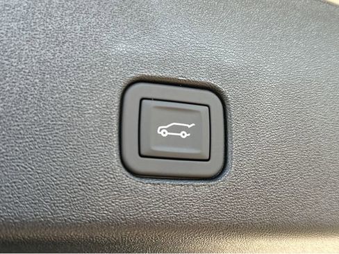 New 2026 Cadillac Optiq Sport 2 image 32