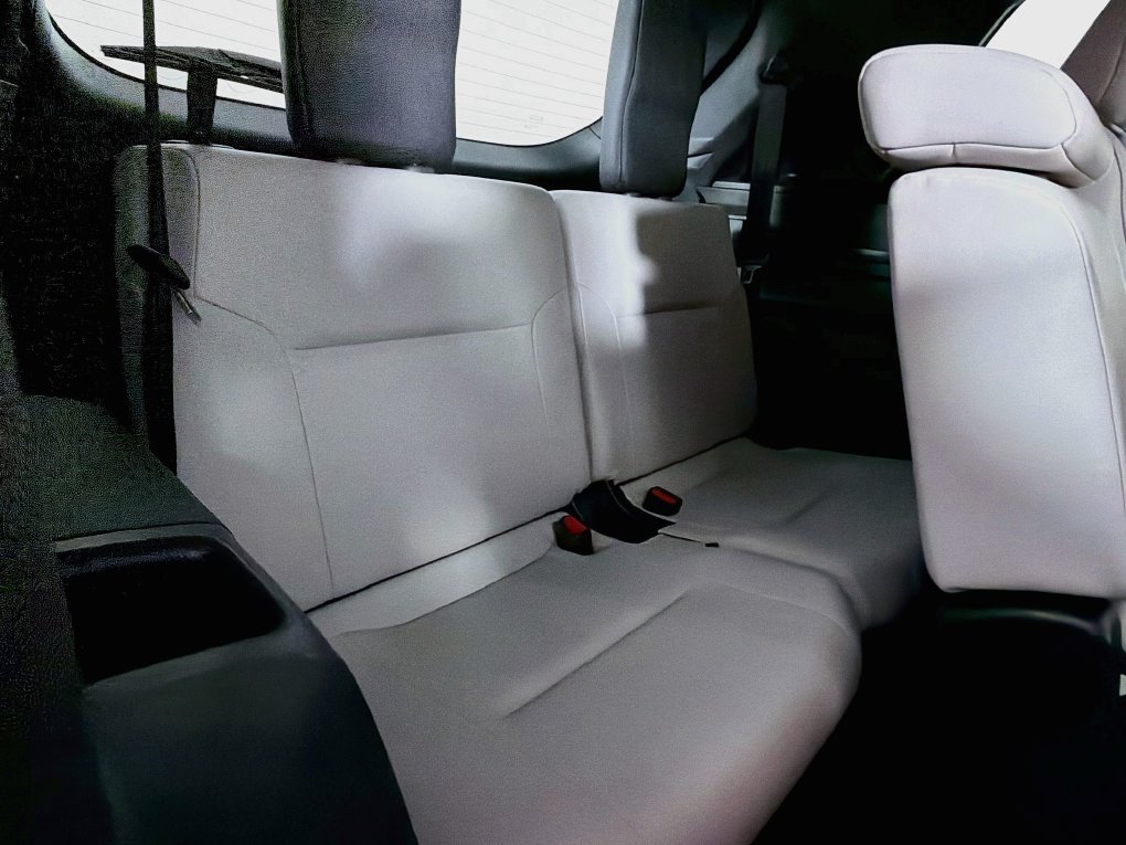 Used 2025 Mitsubishi Outlander SE FWD image 27