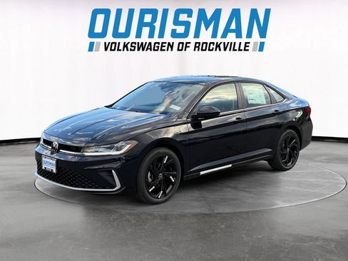 New 2026 Volkswagen Jetta SE image 2