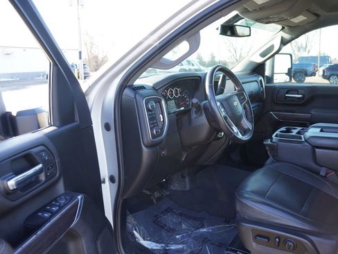 Certified 2022 Chevrolet Silverado 3500 LTZ w/ Gooseneck/5TH Wheel Package image 18